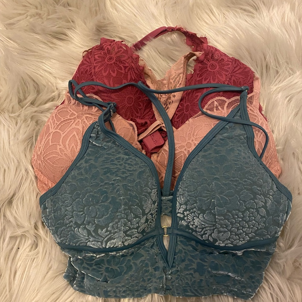Lot of 3 Victoria Secret Bralettes size small gently used.